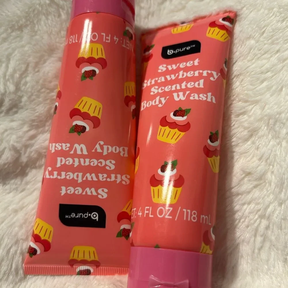 🎁Sweet Strawberry Scented Body Wash - Pink(Set Of 2)💥